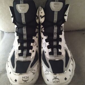 MCM Boots Luft Collection.